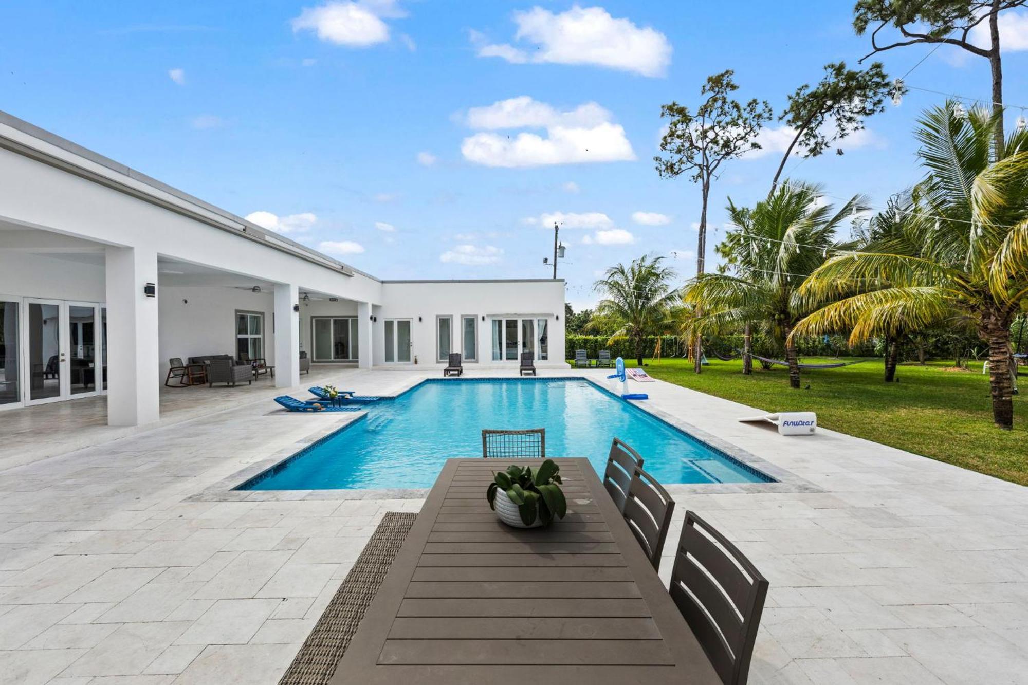 Ideal For Families The White House Of Miami Close To Miami Beaches And The Keys West Princeton Eksteriør bilde